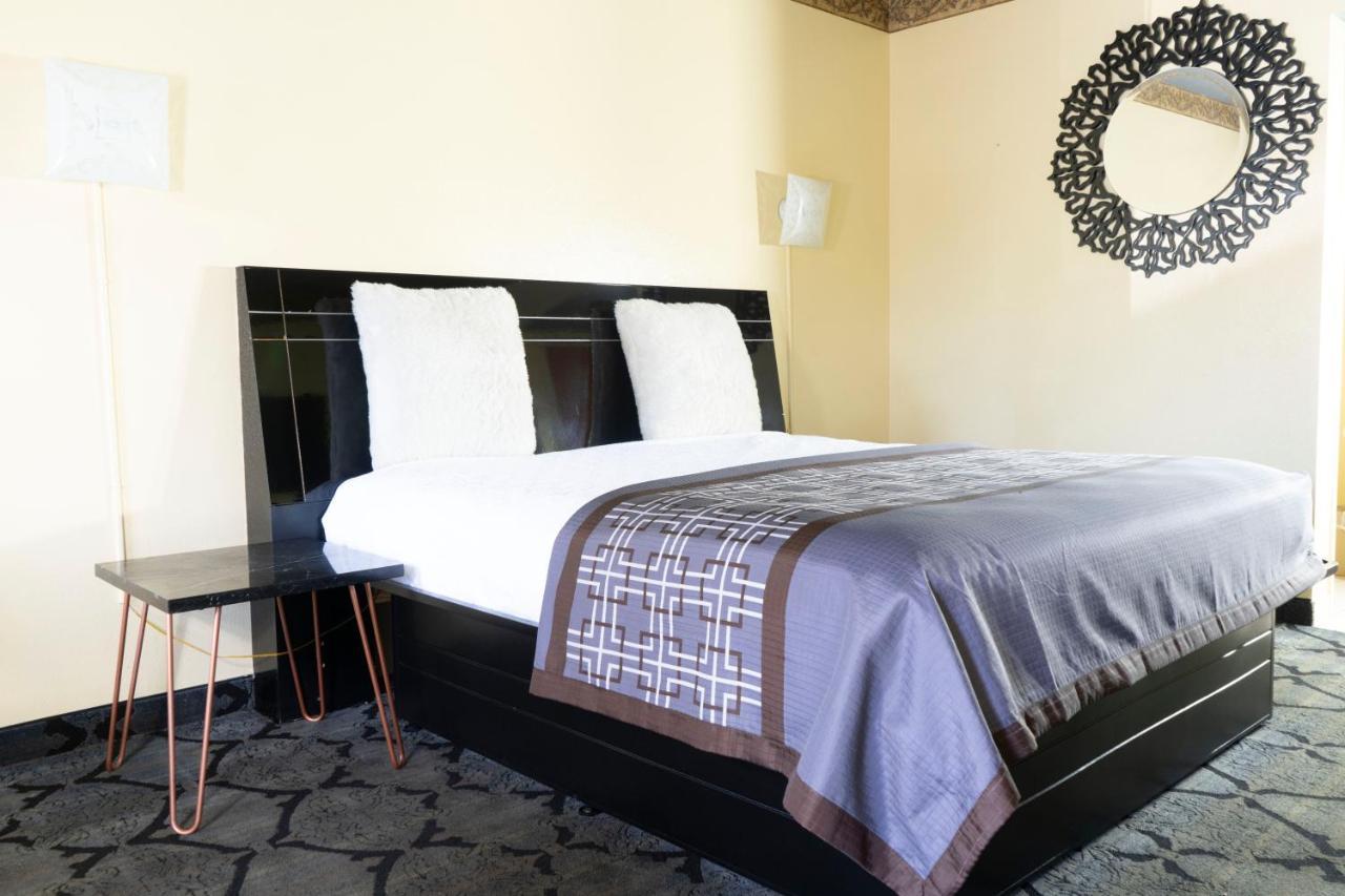 Luxe Romantic Suites Dolton Eksteriør billede