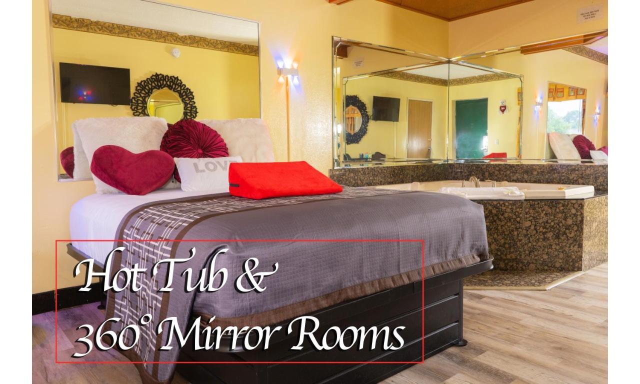 Luxe Romantic Suites Dolton Eksteriør billede