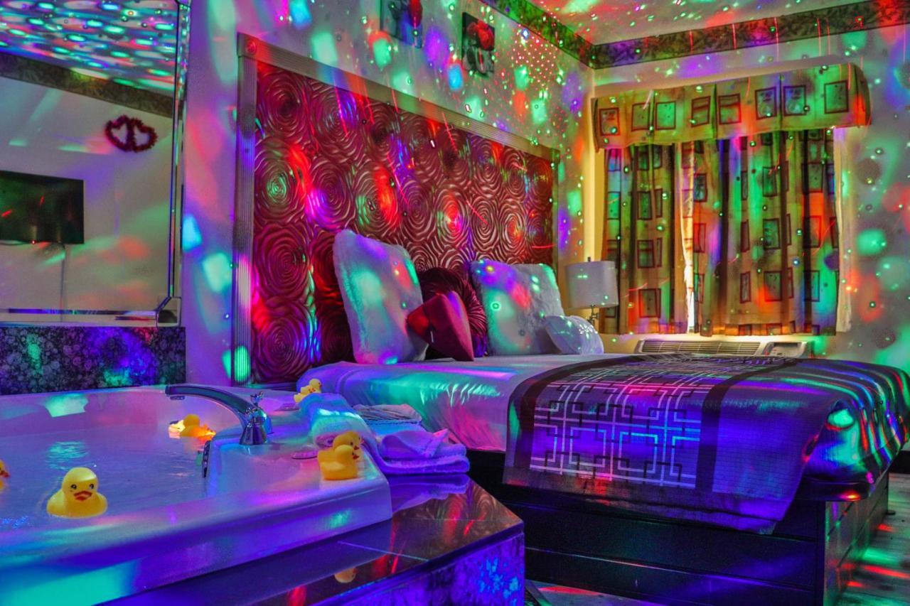 Luxe Romantic Suites Dolton Eksteriør billede