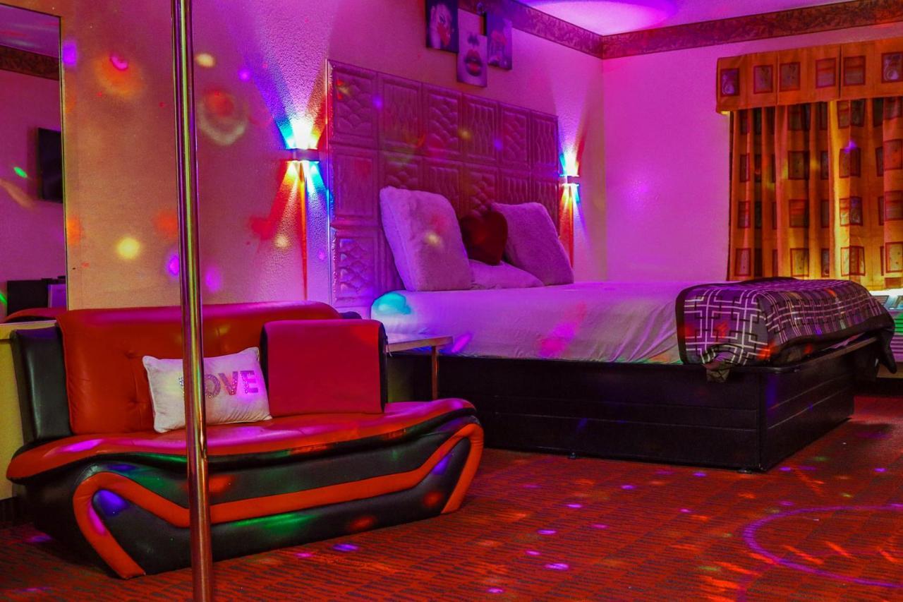 Luxe Romantic Suites Dolton Eksteriør billede