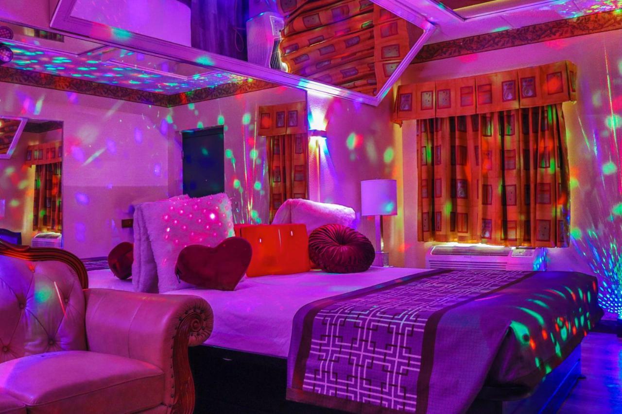 Luxe Romantic Suites Dolton Eksteriør billede