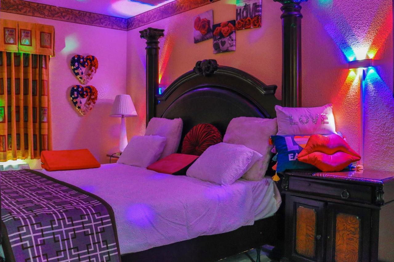 Luxe Romantic Suites Dolton Eksteriør billede