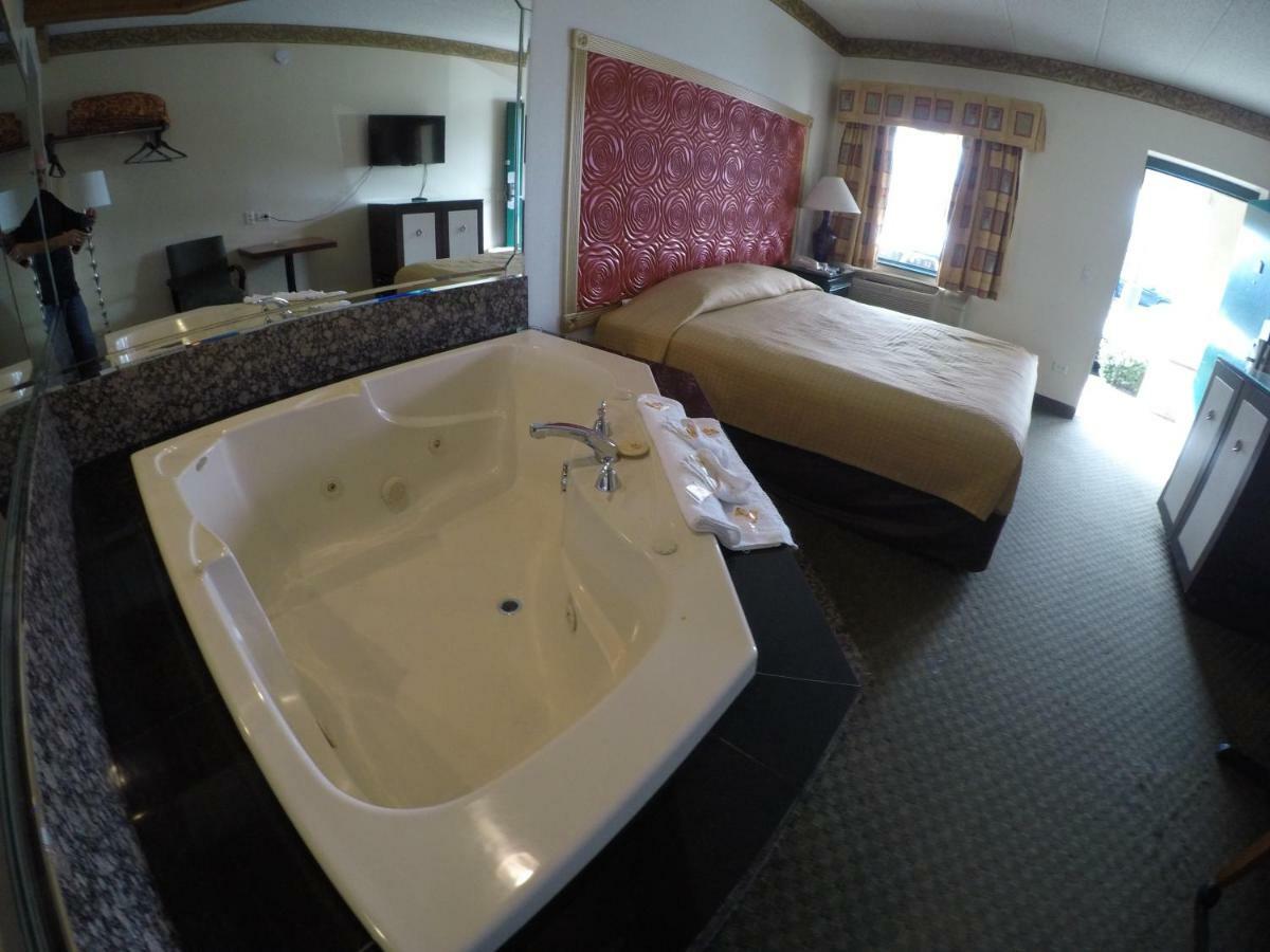 Luxe Romantic Suites Dolton Eksteriør billede